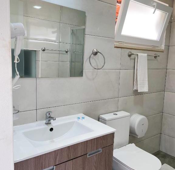 اتاق استاندارد با چشمانداز استخر, Jantesta Guest House