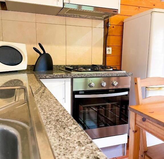 بنگله خانوادگی, Jantesta Guest House