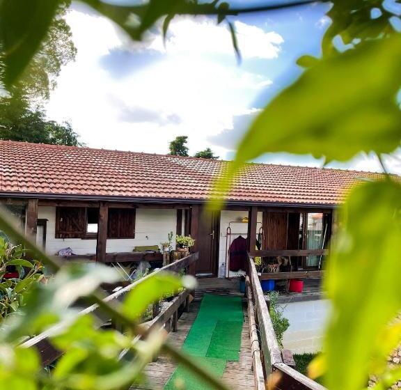 اتاق سوپریور سه تخته, Jantesta Guest House