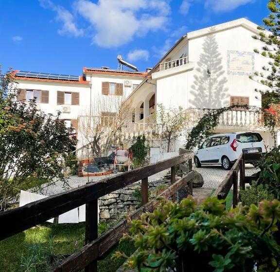 اتاق سوپریور سه تخته, Jantesta Guest House