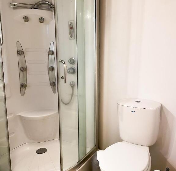 اتاق سوپریور سه تخته, Jantesta Guest House