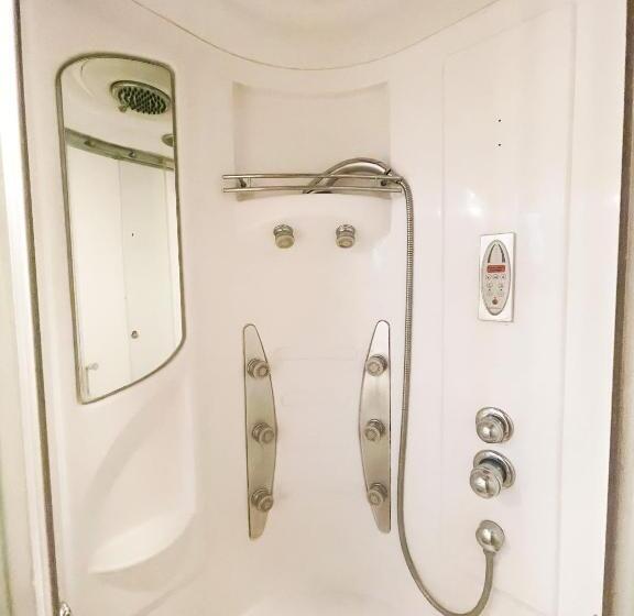 اتاق سوپریور سه تخته, Jantesta Guest House