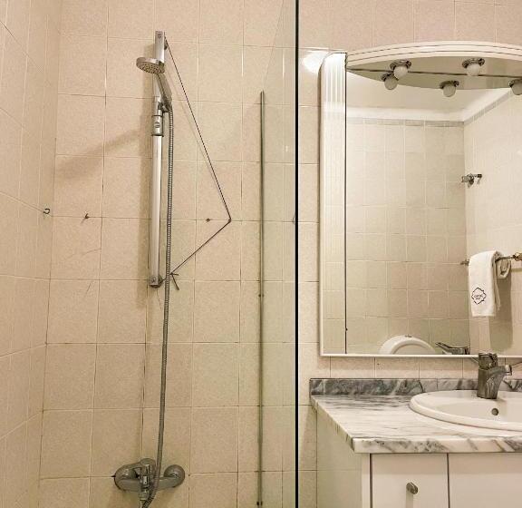 اتاق استاندارد با بالکن, Jantesta Guest House