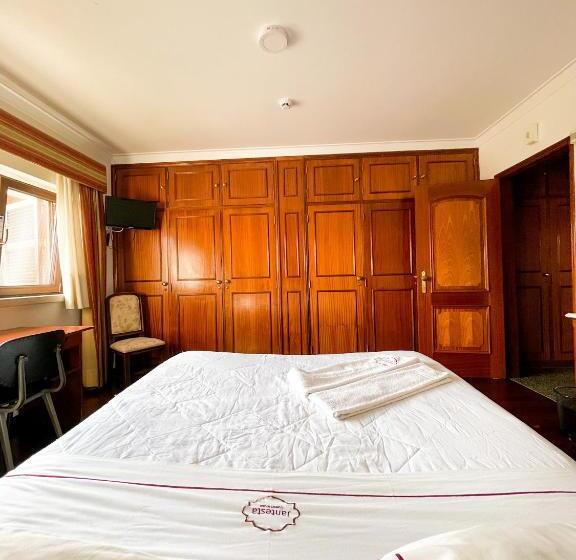 اتاق سوپریور, Jantesta Guest House