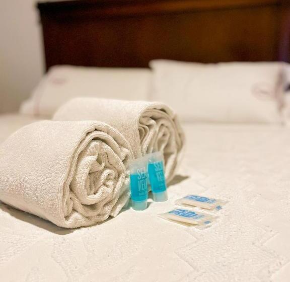 اتاق سوپریور سه تخته, Jantesta Guest House