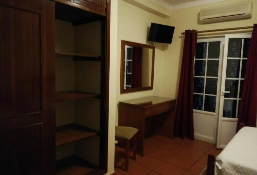 スタンダードトリプルルーム, Residencial Idalio