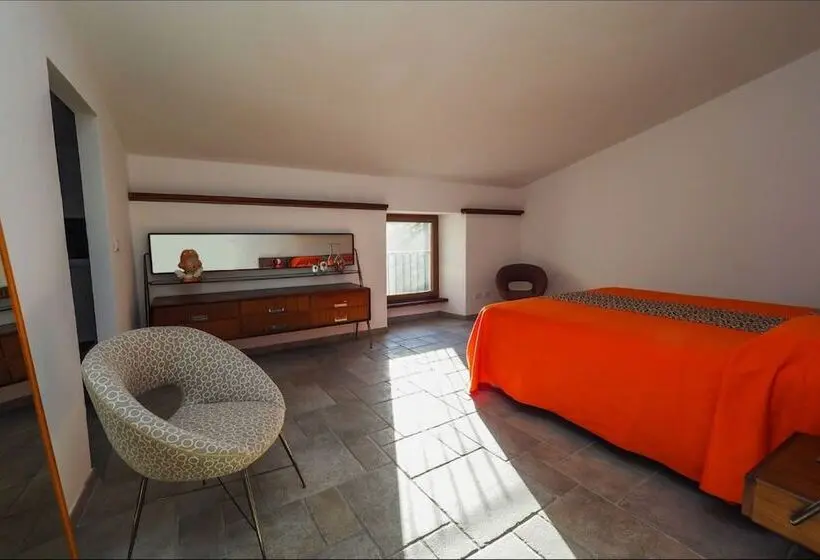 庭の見える１ベッドルームアパートメント, Cascina Gazzeri Country House