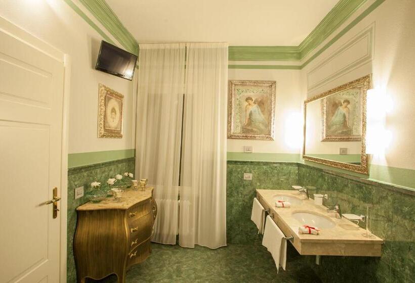 سوییت, Martins Residence De Luxe