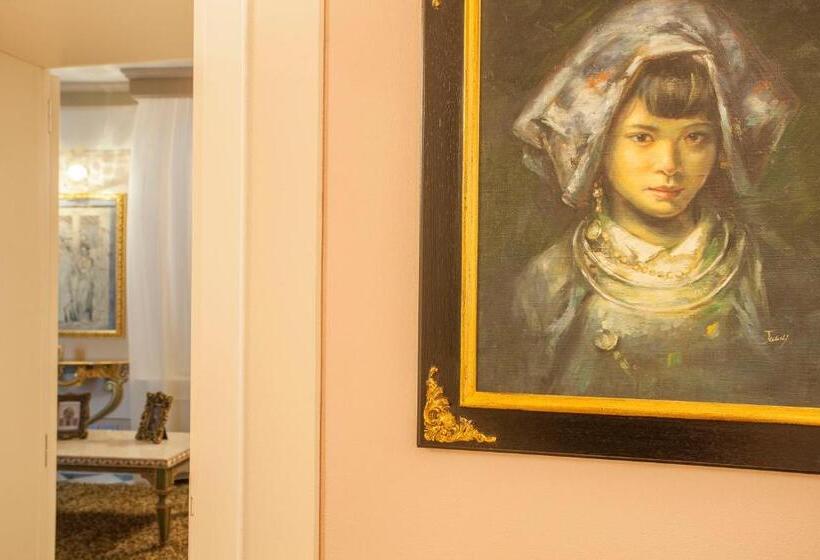 سوییت, Martins Residence De Luxe