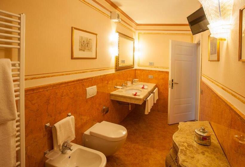 سوییت, Martins Residence De Luxe