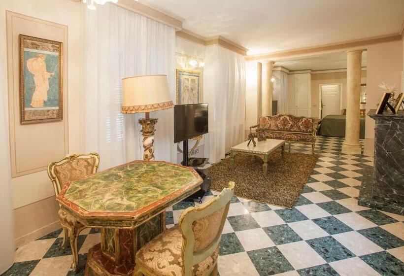 سوییت, Martins Residence De Luxe