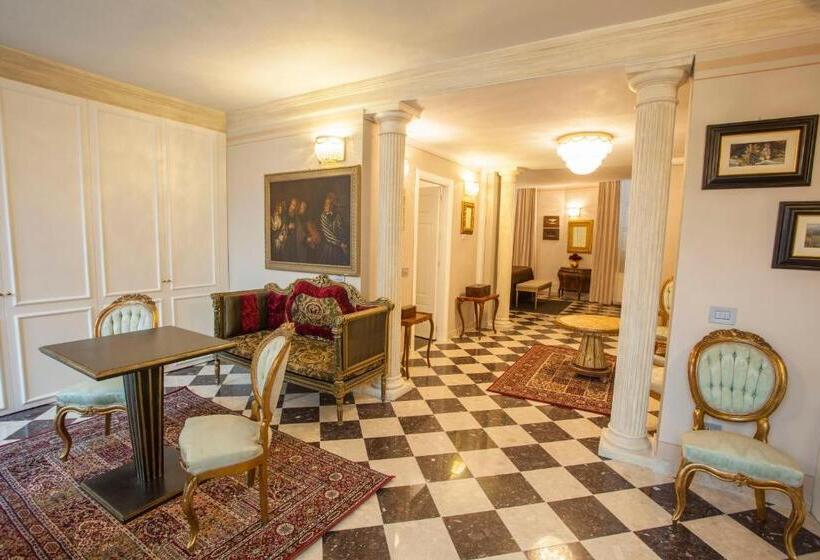 سوییت لوکس, Martins Residence De Luxe