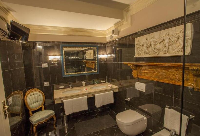 سوییت لوکس, Martins Residence De Luxe