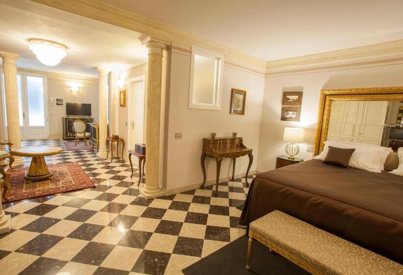 سوییت لوکس, Martins Residence De Luxe
