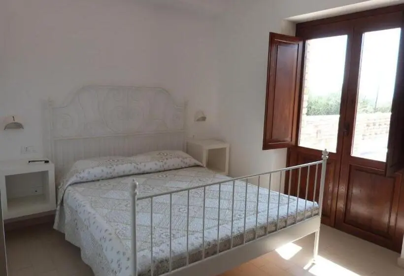 اتاق استاندارد با چشمانداز کوهستان, Country House 3quatrì