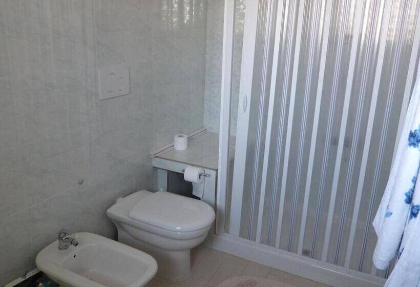 اتاق استاندارد با چشم‌انداز دریا, Country House 3quatrì