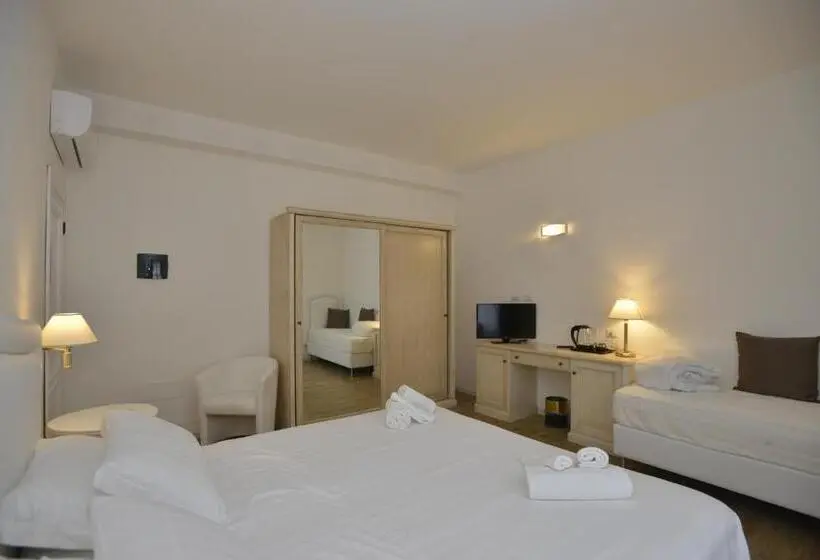 اتاق راحتی سه تخته, Arenosu Comfort Country Resort
