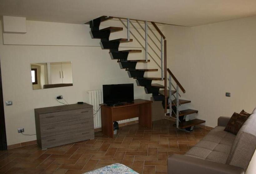 اتاق لوکس با بالکن, Valle Del Belvedere