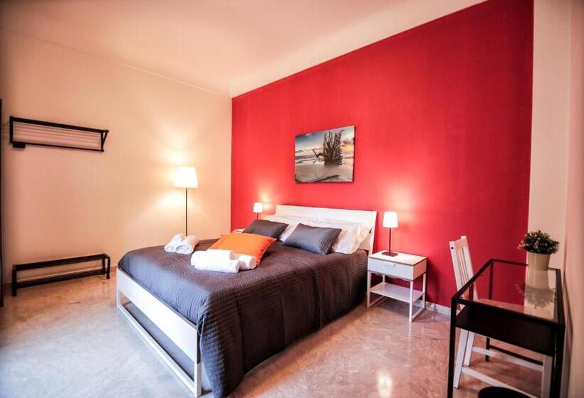 带阳台套房, Niria