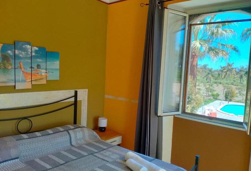 带1个卧室的带阳台的公寓, Villa Laura Apartment