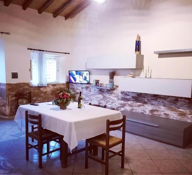 اتاق استاندارد سه نفره, Villa Laura Apartment