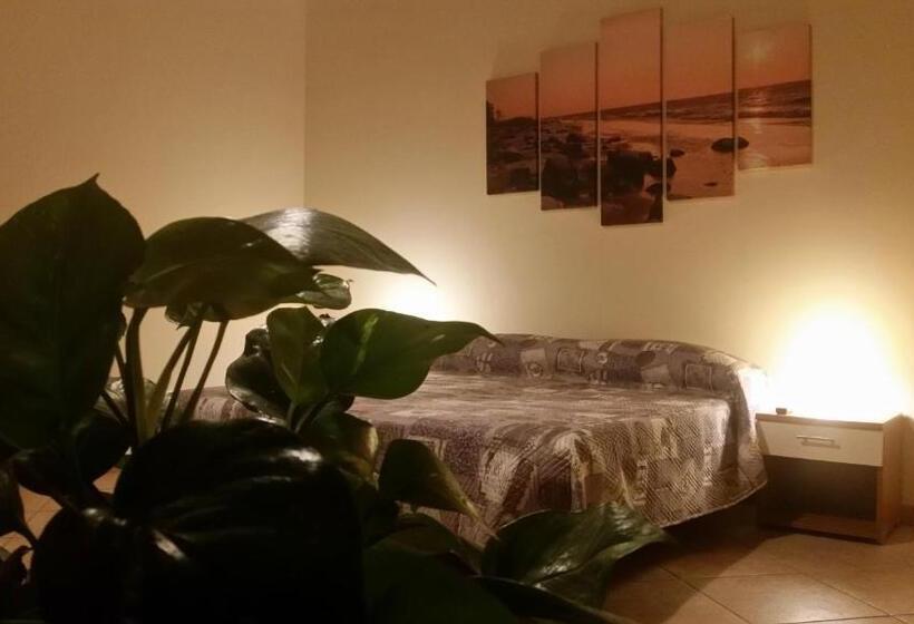 标准三人间, Villa Laura Apartment