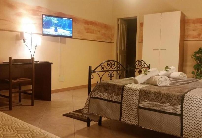 标准三人间, Villa Laura Apartment