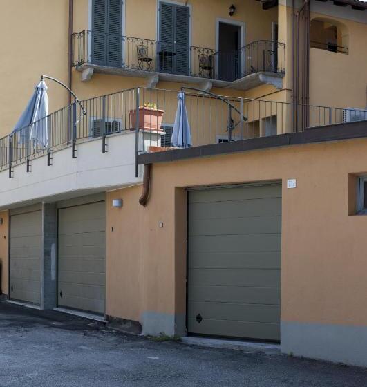 استودیو خانوادگی, Residenza Intra Lago Maggiore