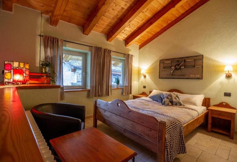 חדר דופלקס, La Grange