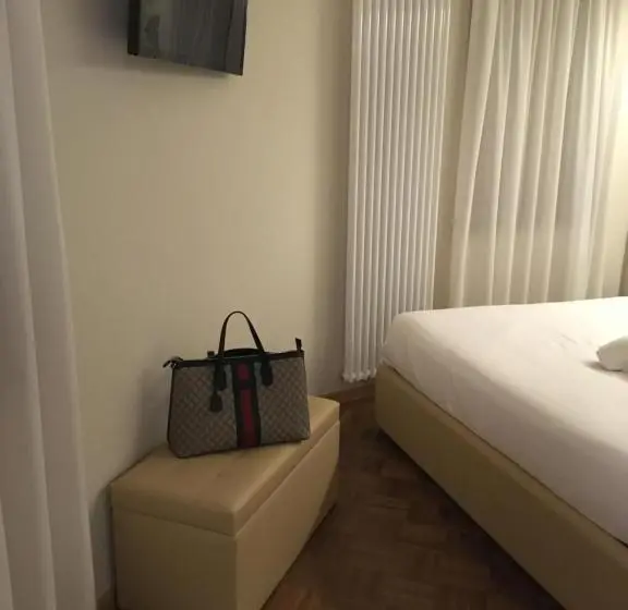 استودیوی استاندارد, Residence Le Casette