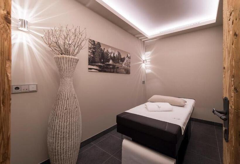 דירת חדר, Aurina Lodges