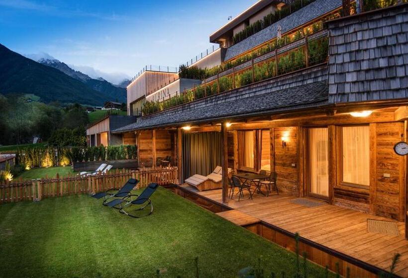 דירת שלושה חדרים, Aurina Lodges