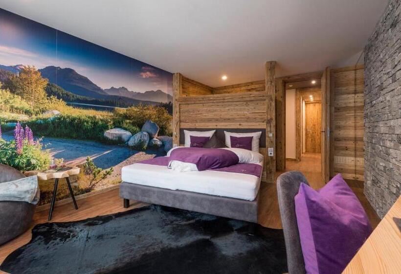 Апартаменты 3 Спальни, Aurina Lodges
