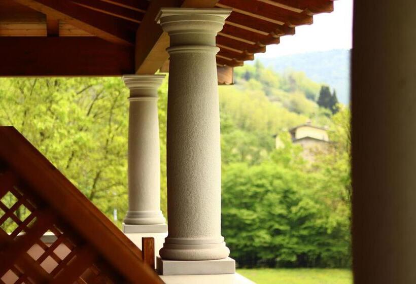 اتاق لوکس با بالکن, Agriturismo Grammelot