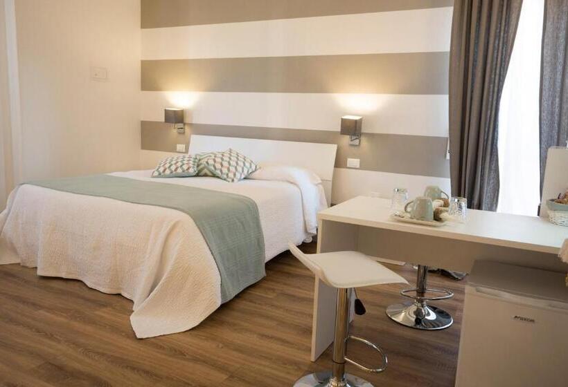 اتاق سوپریور با تخت بزرگ, Suite Simonetta