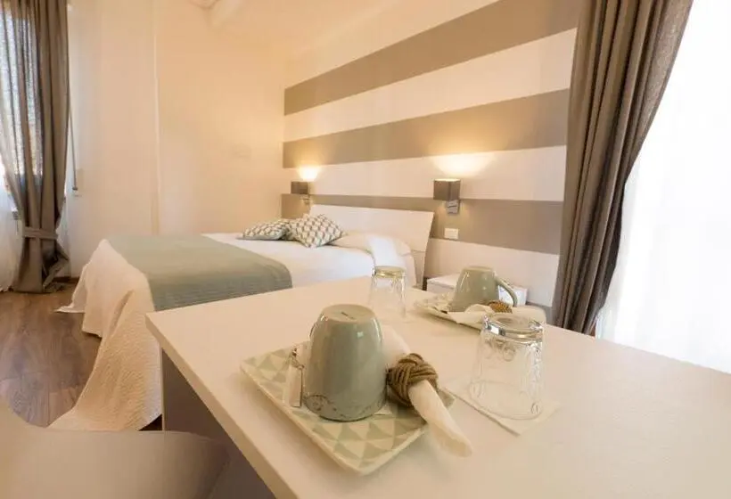 اتاق سوپریور با تخت بزرگ, Suite Simonetta