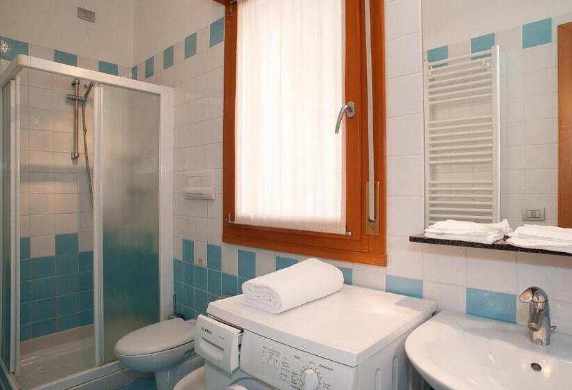 Apartamento 1 Dormitório, Residence Cà D'oro