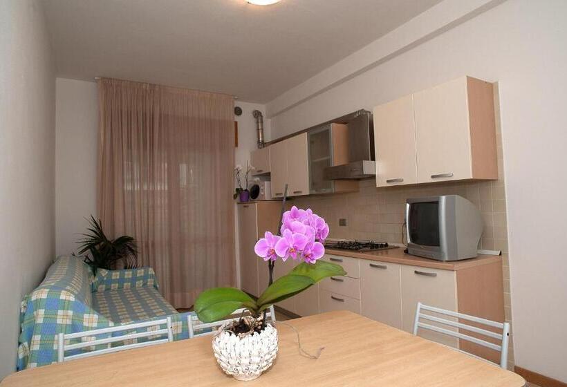 Apartamento 2 Dormitórios, Residence Cà D'oro