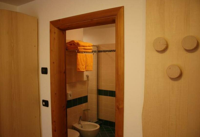 Трехместный Номер Стандарт с Балконом, Agriturismo Pianrestel