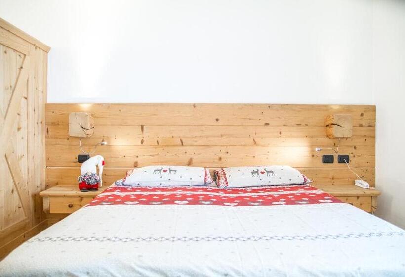 Трехместный Номер Стандарт с Балконом, Agriturismo Pianrestel