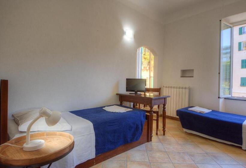 패밀리 룸 공용 욕실, Club Nautico Savona