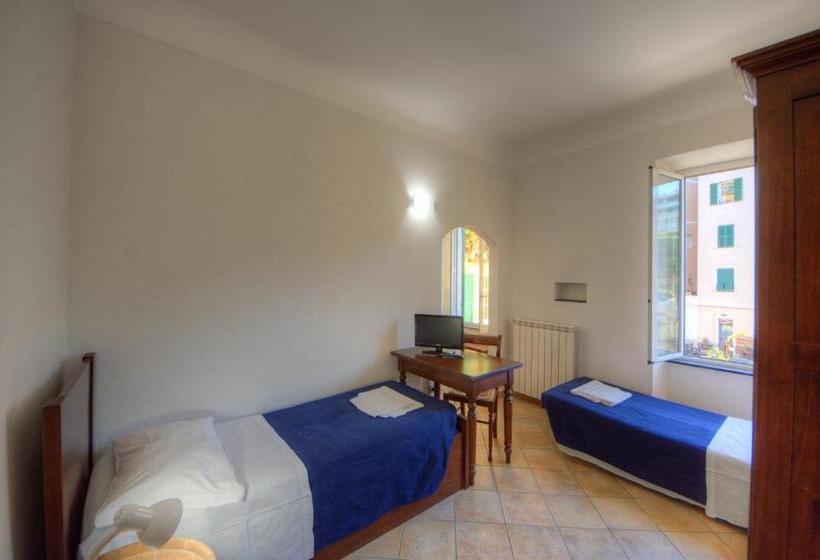 패밀리 룸 공용 욕실, Club Nautico Savona