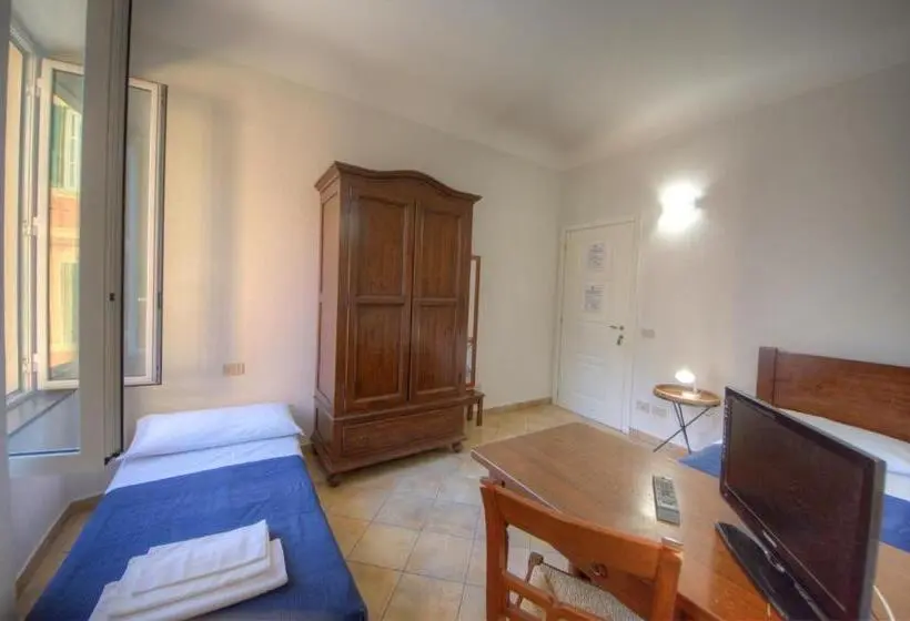 اتاق خانوادگی با سرویس بهداشتی مشترک, Club Nautico Savona
