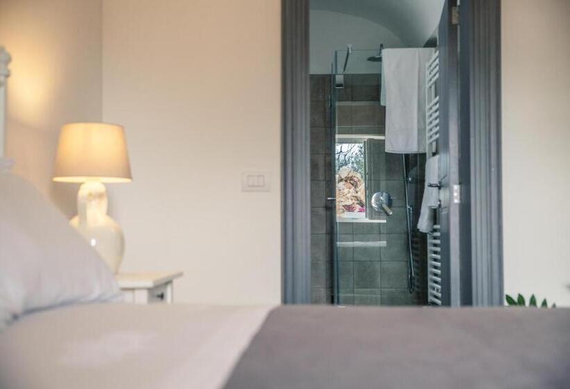 园景标准四人间, Marinella Suite Home