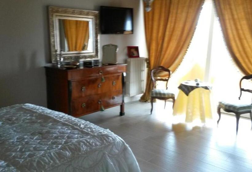 اتاق استاندارد با تراس, Villa Lucrezia