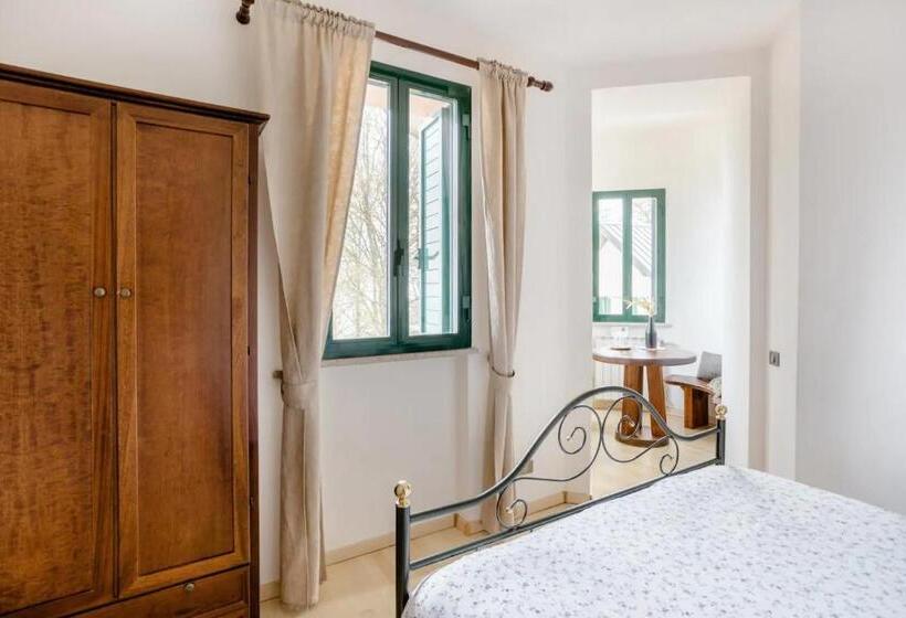 اتاق استاندارد با چشم‌انداز دریاچه, Villa Pizzini Mottarone   Restaurant And Rooms
