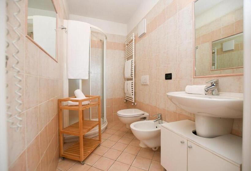 1 Bedroom Apartment Lake View, Residenza Alba