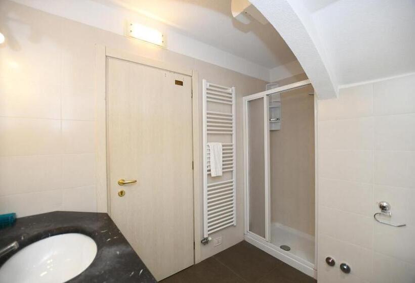 דירת חדר בקומת קרקע, Residenza Alba