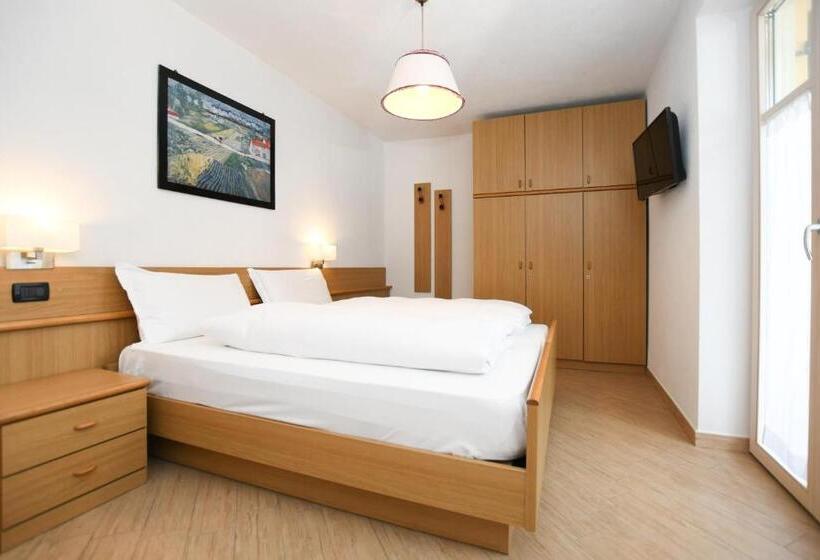 Апартаменты 1 Спальня с Балконом, Residenza Alba