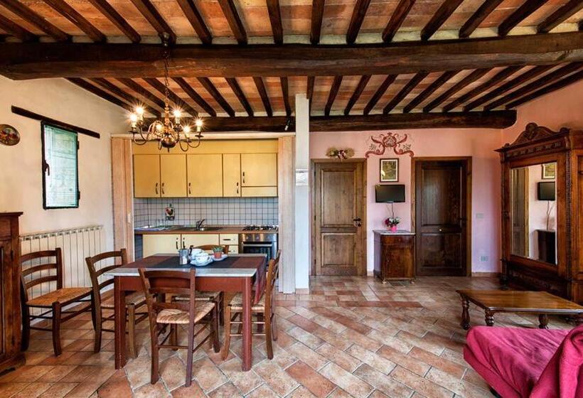 דירת חדר סופריור, Croce Di Mezzo